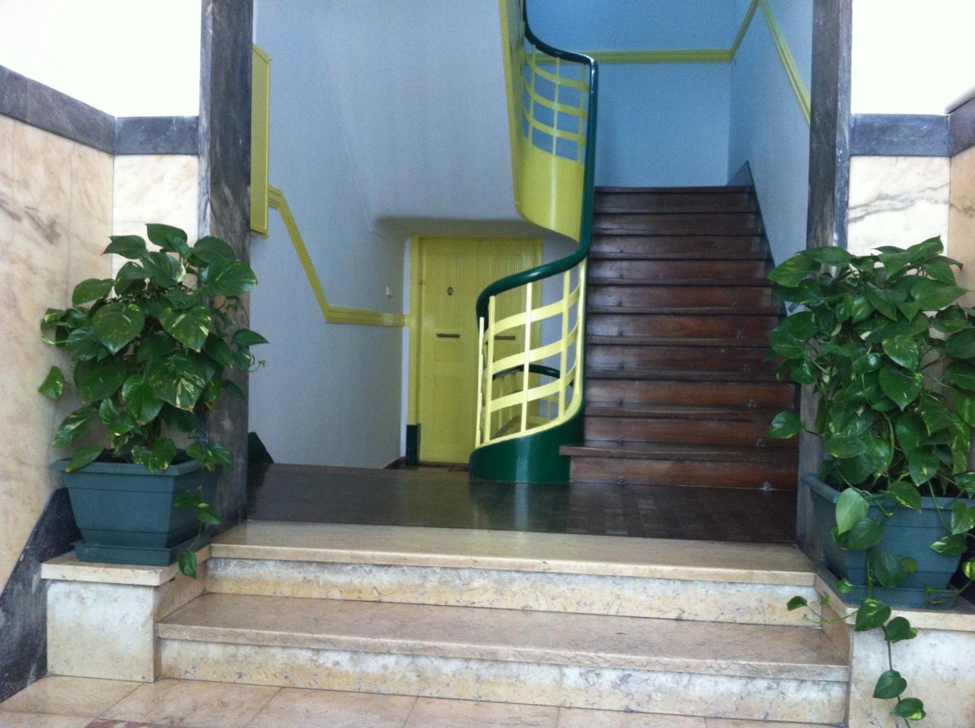 Residencial Valentina Hotel Lisbon Exterior photo Entrance to the museum